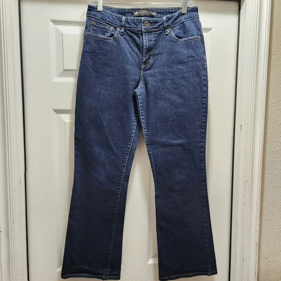 Levi's Jeans Women's 12 31x30 Boot Cut Bold Curve Classic Rise Dark Blue - Picture 3 of 10